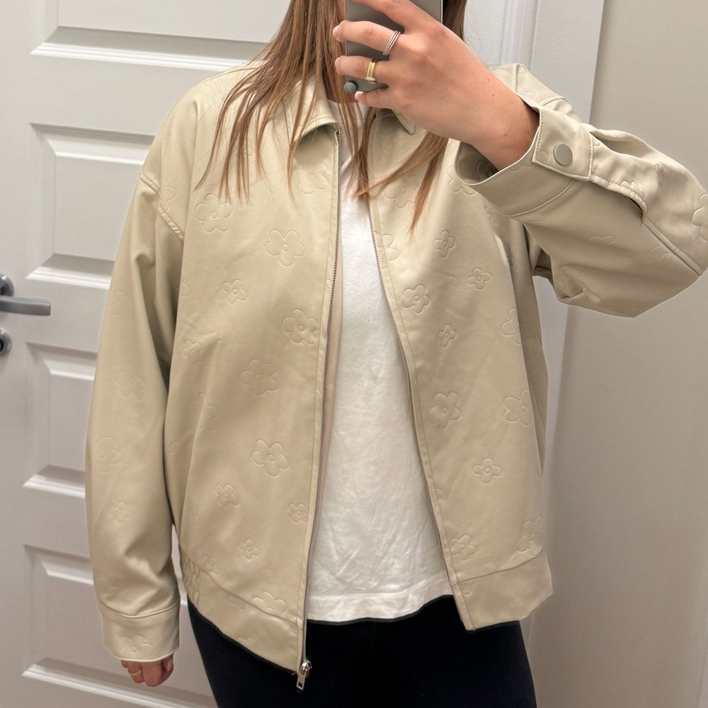 NWT Beige PU faux vegan leather floral embossed bomber jacket - size L